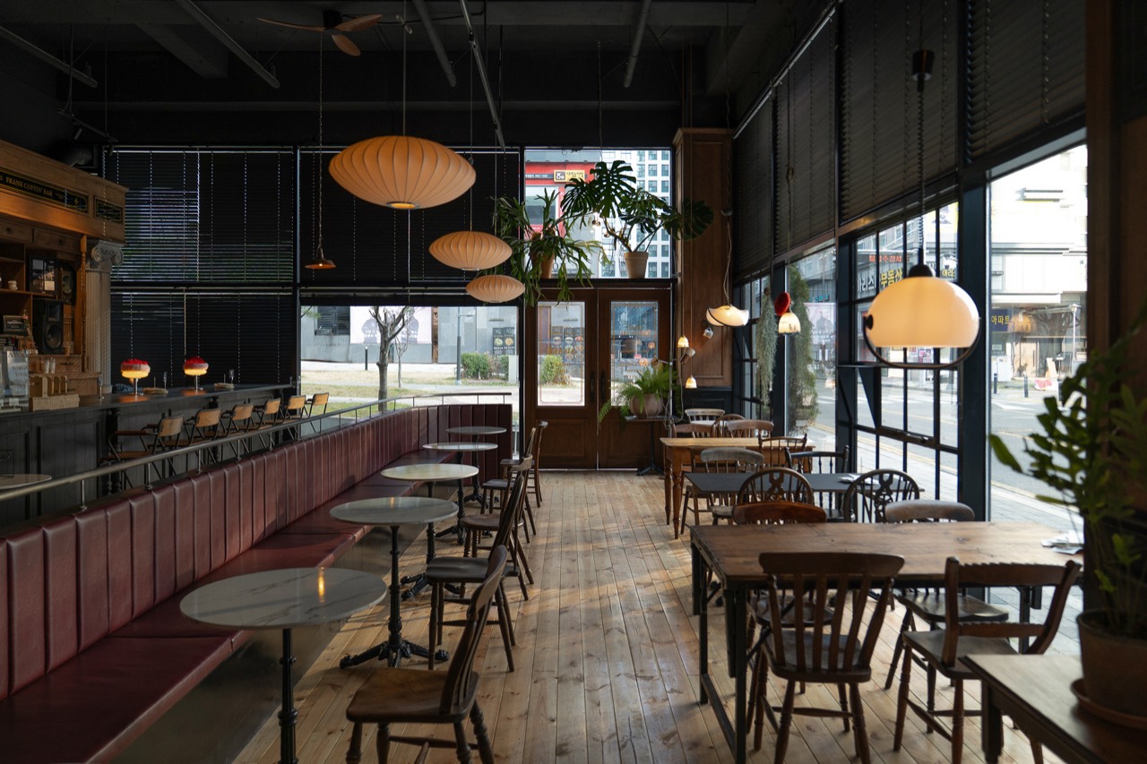 프랭크커핀바 Frank Coffin Bar 충남 천안시 불당동 카페 공간 사진 26