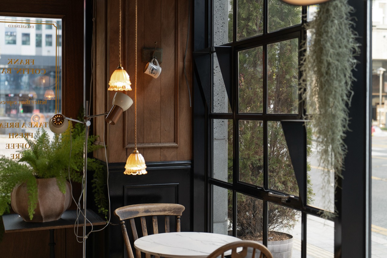 프랭크커핀바 Frank Coffin Bar 충남 천안시 불당동 카페 공간 사진 33