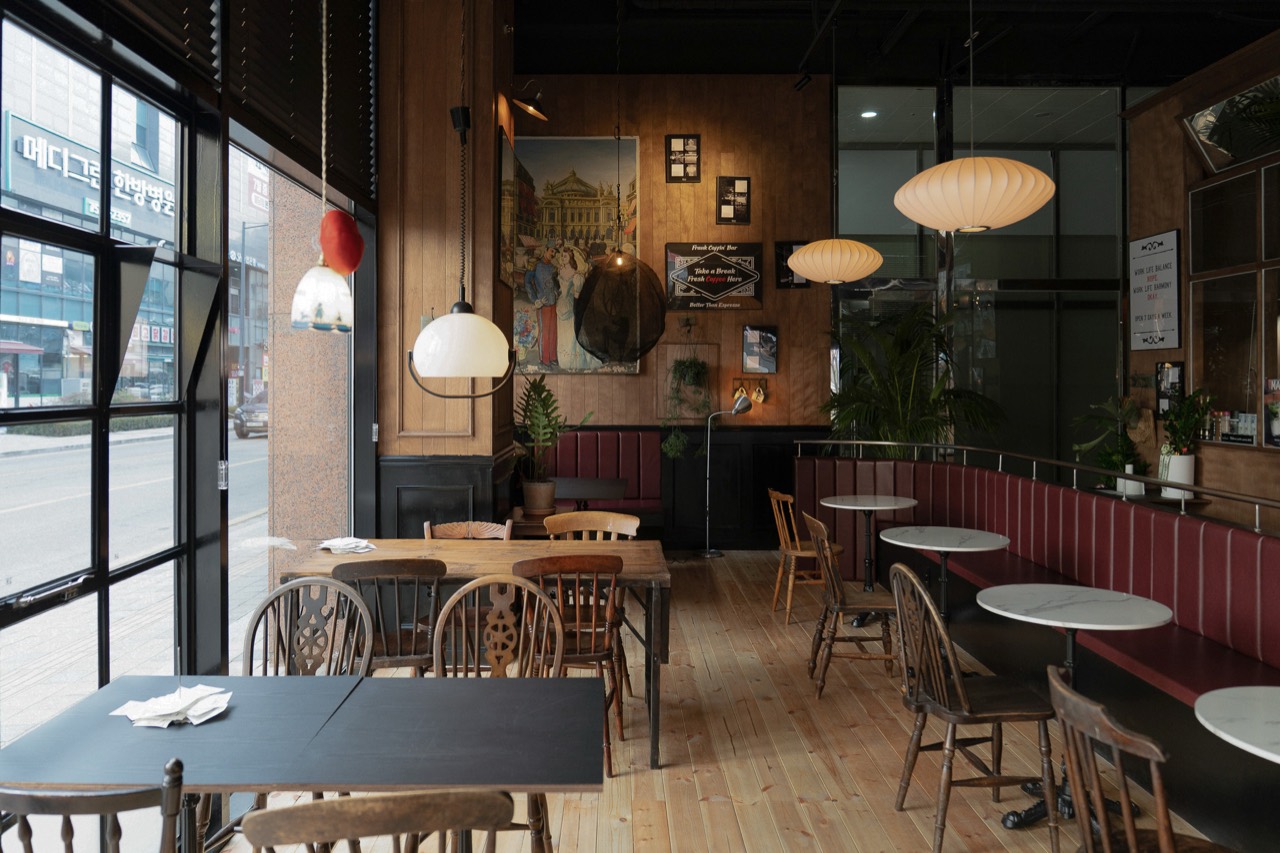 프랭크커핀바 Frank Coffin Bar 충남 천안시 불당동 카페 공간 사진 36